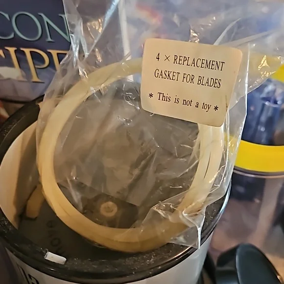 MAGIC BULLET - Picture 7 of 7